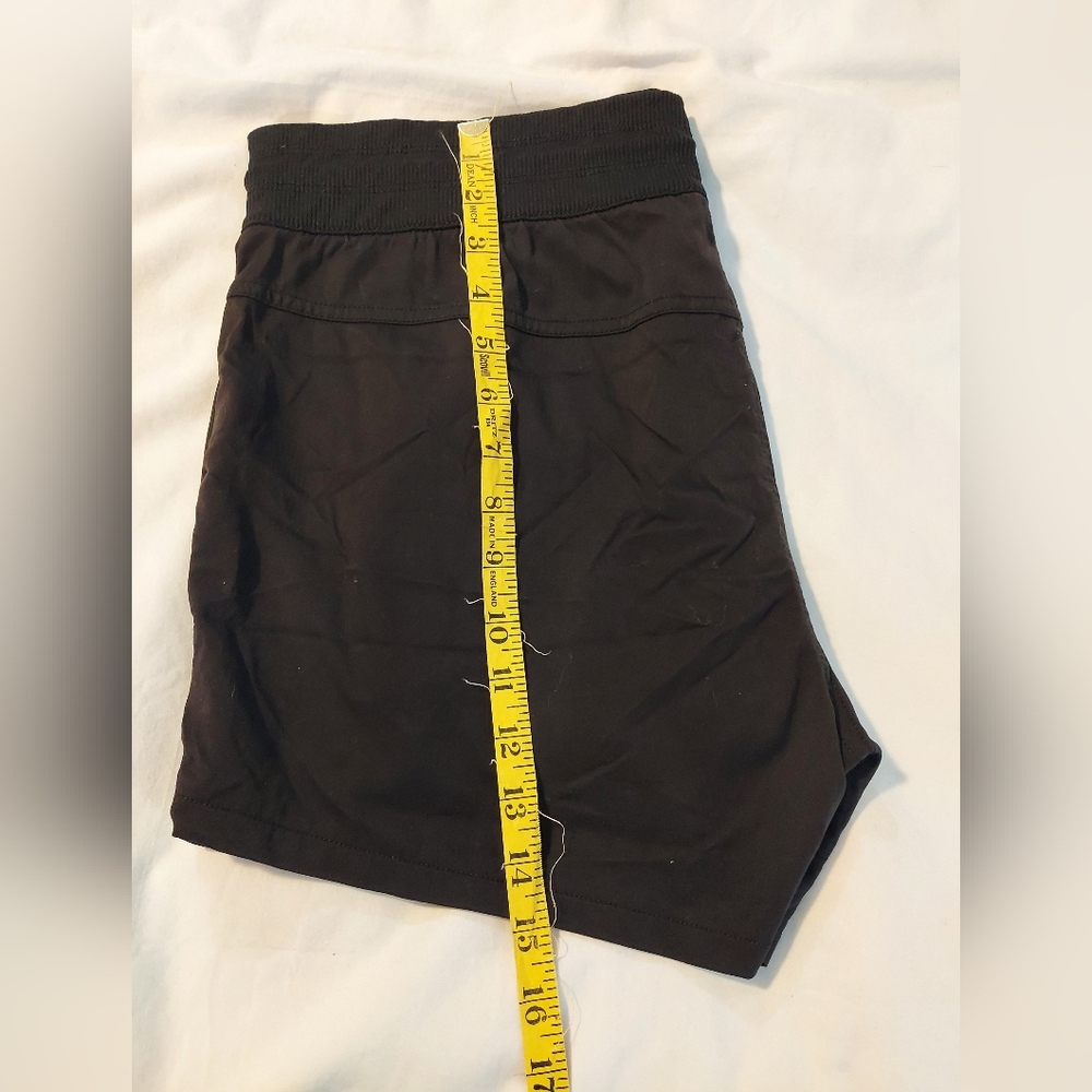 The North Face Black Women's Athletic Shorts with Elastic Waist - Picture 8 of 8